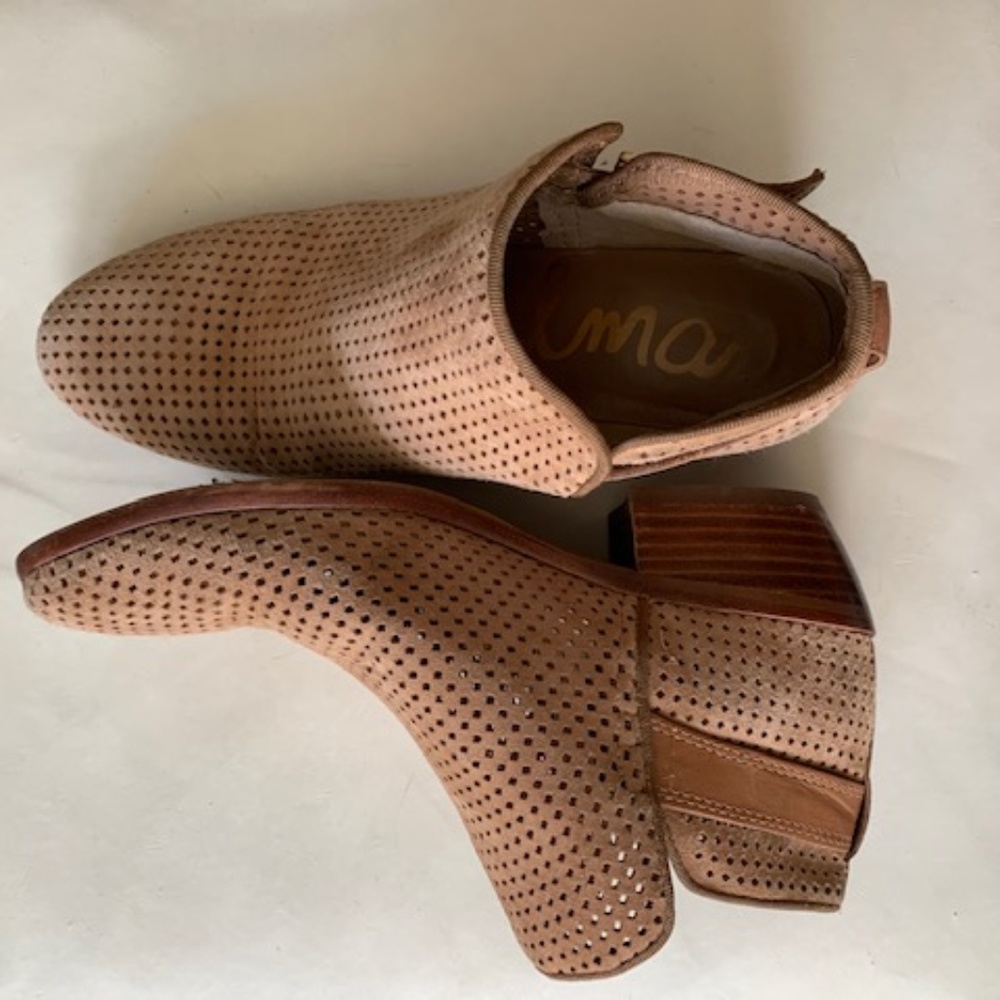 Sam Edelman Perforated Ankle Booties Size 5.5